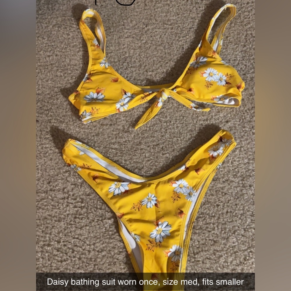 Daisy print yellow bikini